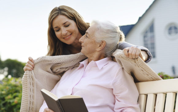 Mejorar la autoestima de las personas mayores y dependientes
